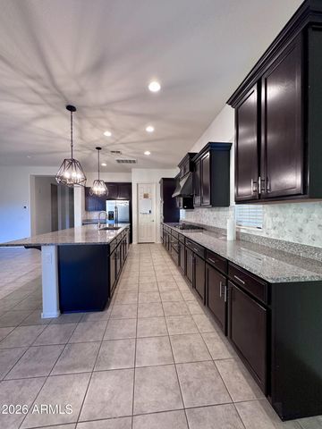 991 E HOLLAND PARK Drive, Gilbert, AZ 85297