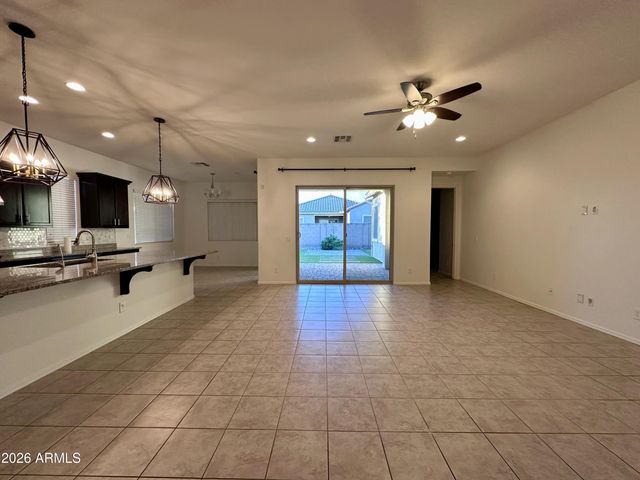 991 E HOLLAND PARK Drive, Gilbert, AZ 85297