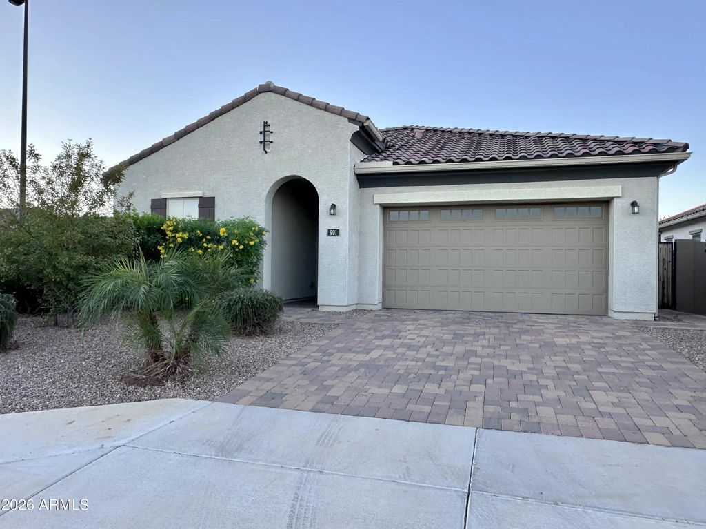 991 E HOLLAND PARK Drive, Gilbert, AZ 85297