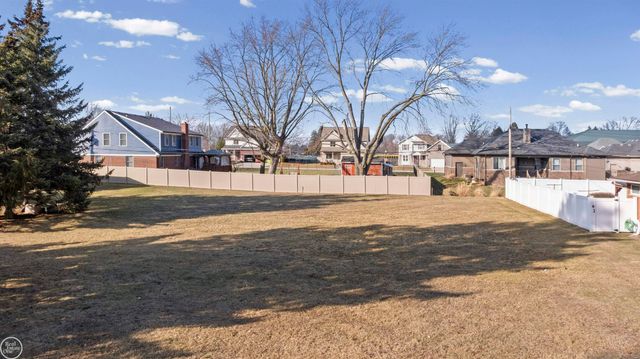 23075 Shepherd Lane, Macomb, MI 48042