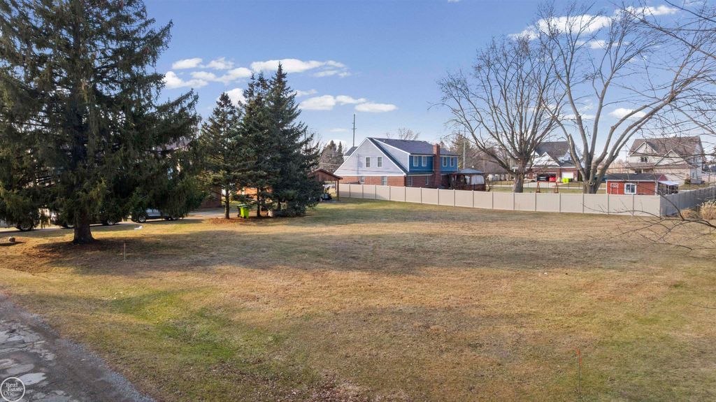 23075 Shepherd Lane, Macomb, MI 48042