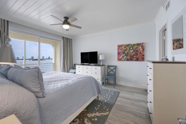 105 Paradise Harbour Boulevard 502, North Palm Beach, FL 33408