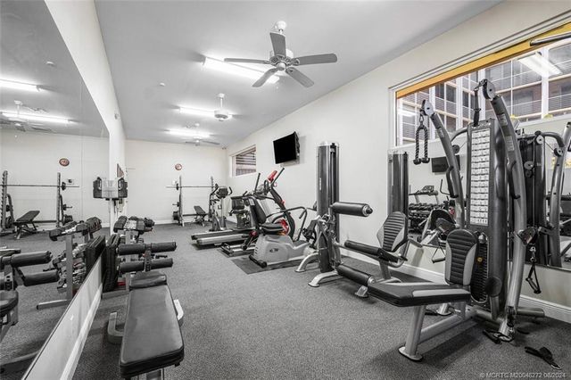 105 Paradise Harbour Boulevard 502, North Palm Beach, FL 33408