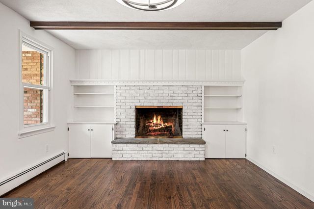 2090 UNION HILL RD, Malvern, PA 19355