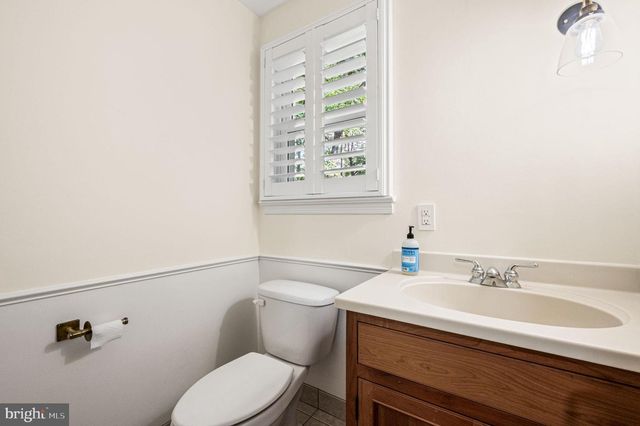 2090 UNION HILL RD, Malvern, PA 19355