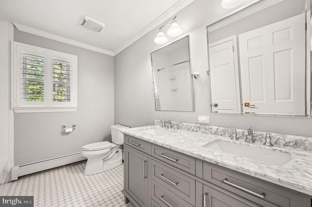 2090 UNION HILL RD, Malvern, PA 19355