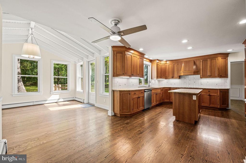 2090 UNION HILL RD, Malvern, PA 19355