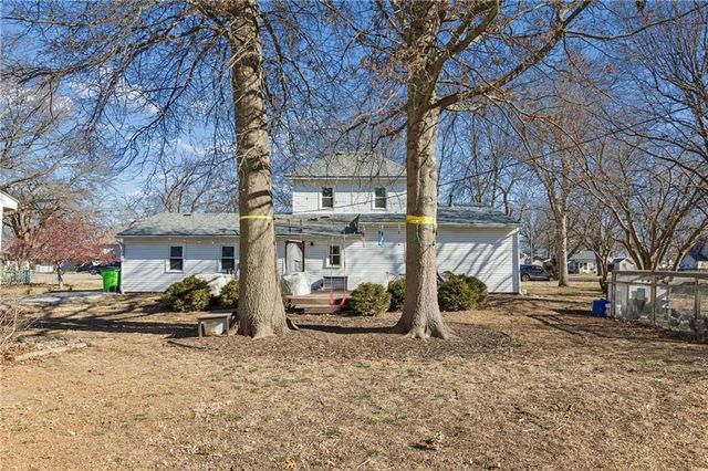 622 Oak Street, Wellsville, KS 66092