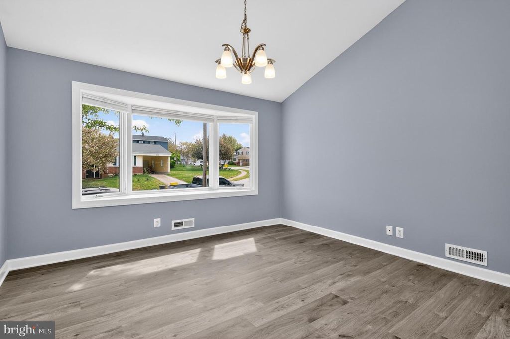 Image 12 of property listing at 416 SUDBURY RD, Linthicum Heights, MD 21090