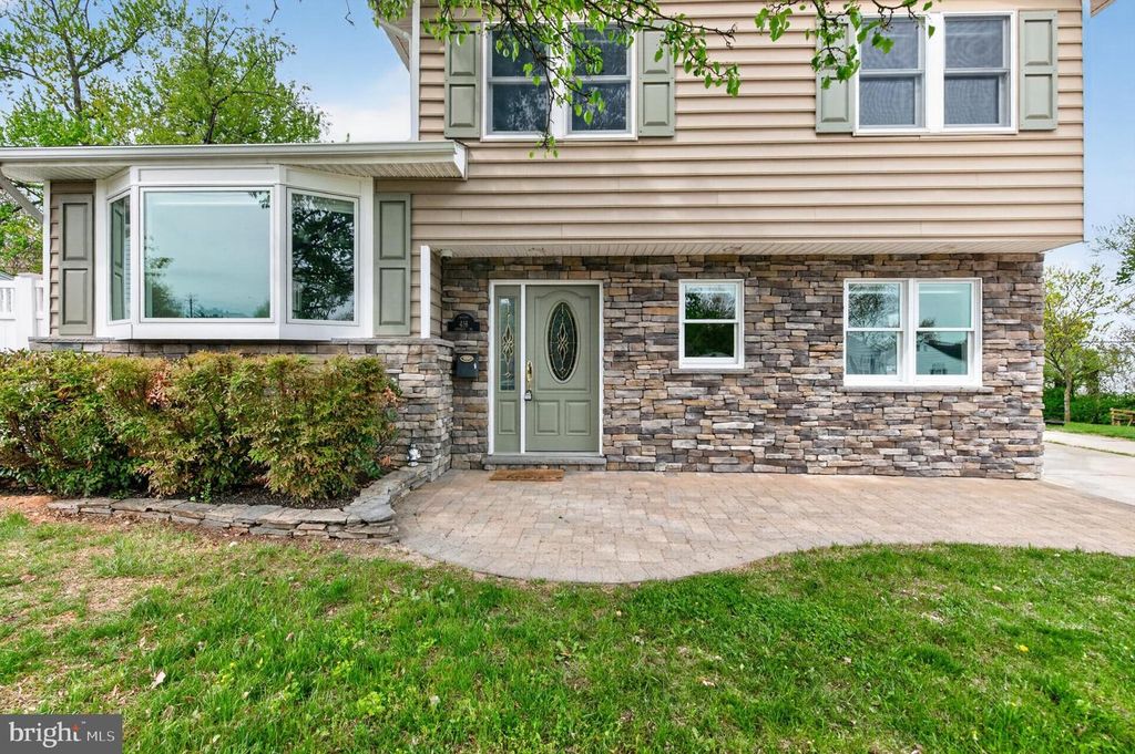Image 42 of property listing at 416 SUDBURY RD, Linthicum Heights, MD 21090