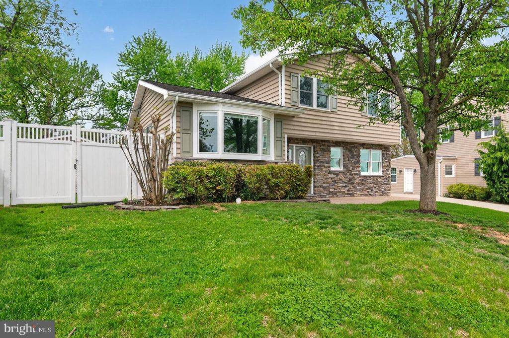 Image 43 of property listing at 416 SUDBURY RD, Linthicum Heights, MD 21090