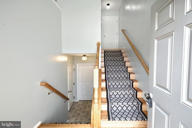 130 SARA LN, Hanover, PA 17331