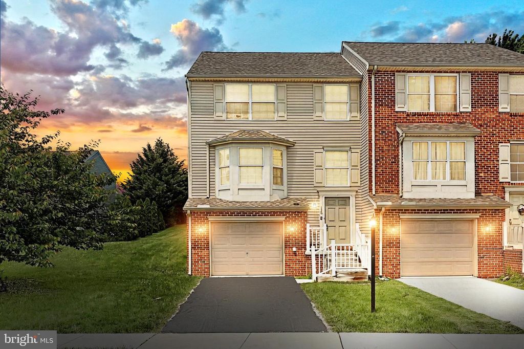 130 SARA LN, Hanover, PA 17331