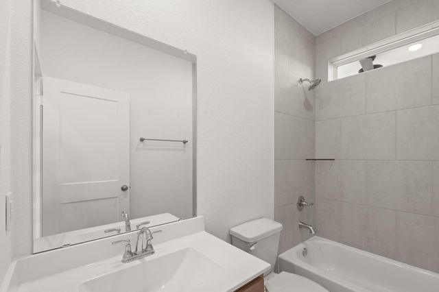 1215 Shaded Rock Drive, Missouri City, TX 77459