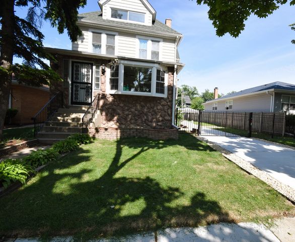 407 S 20th Avenue, Maywood, IL 60153