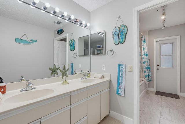 1619 Wiltshire Village Drive, Wellington, FL 33414