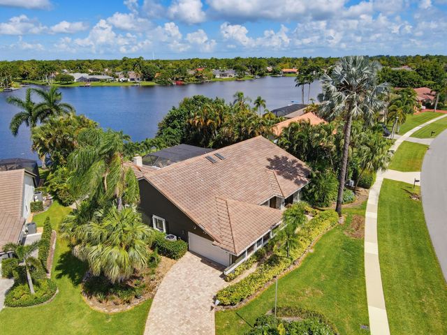 1619 Wiltshire Village Drive, Wellington, FL 33414