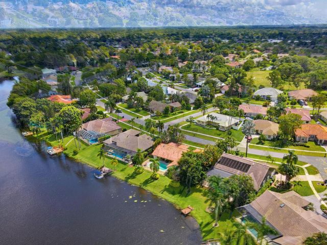 1619 Wiltshire Village Drive, Wellington, FL 33414