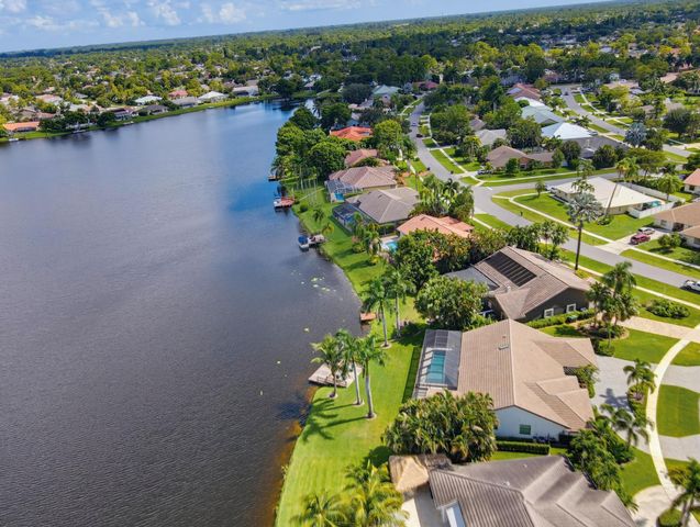1619 Wiltshire Village Drive, Wellington, FL 33414