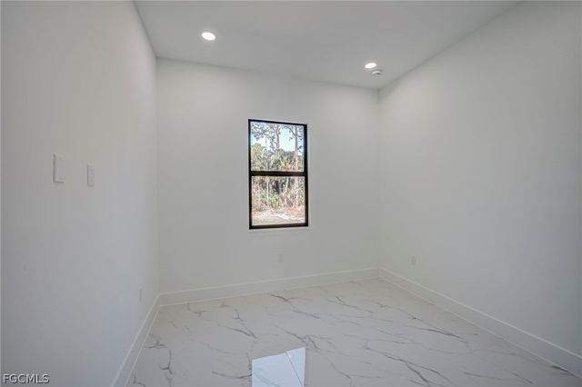 1927 Redmont AVE, Lehigh Acres, FL 33972