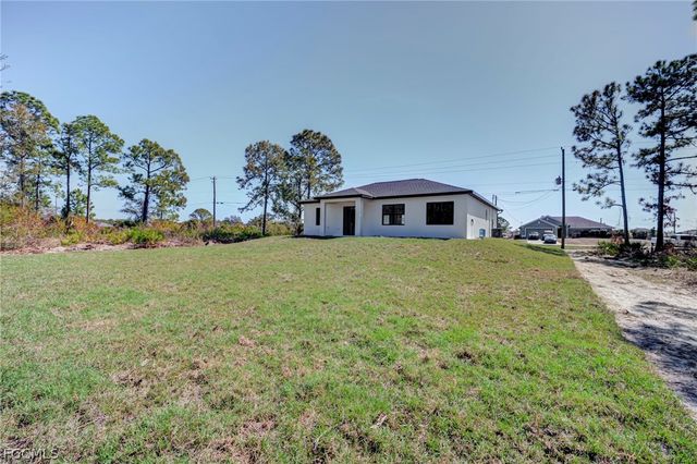 1927 Redmont AVE, Lehigh Acres, FL 33972