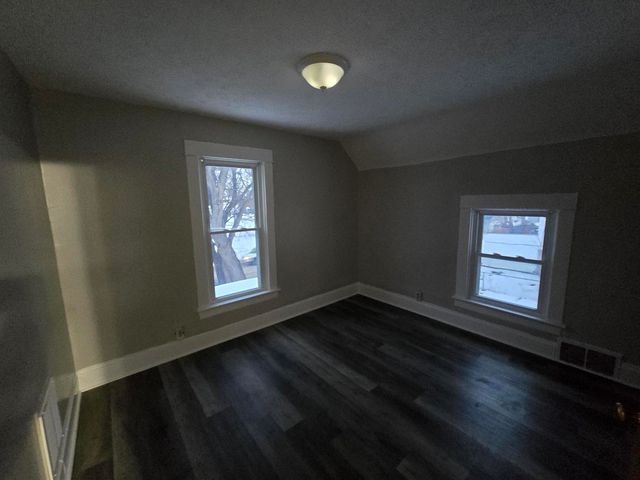 1021 N Rockton Avenue, Rockford, IL 61103