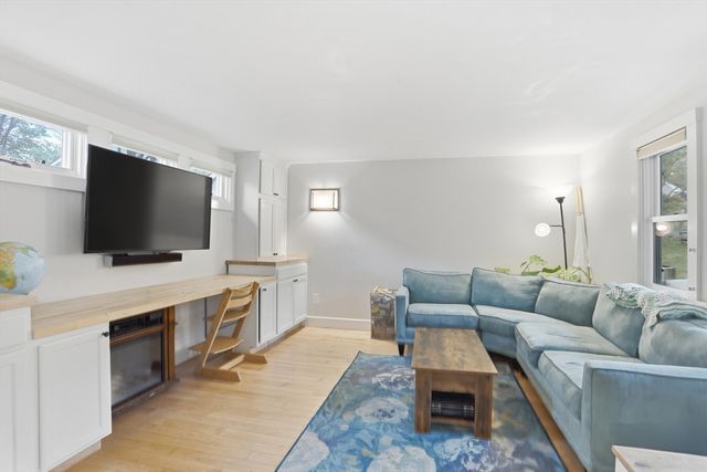 80 Concord St, Maynard, MA 01754