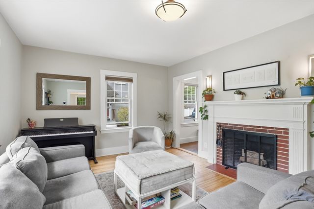 80 Concord St, Maynard, MA 01754