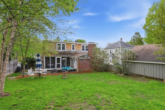 80 Concord St, Maynard, MA 01754