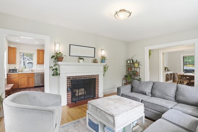 80 Concord St, Maynard, MA 01754