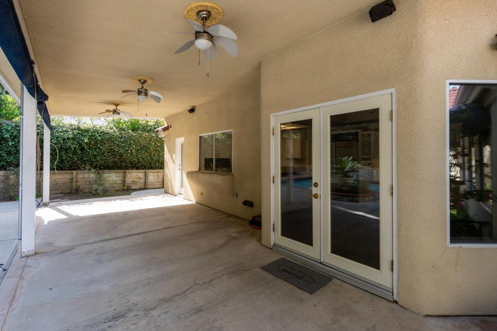 Image 35 of property listing at 9484 N Woodmont Drive, Fresno, CA 93720