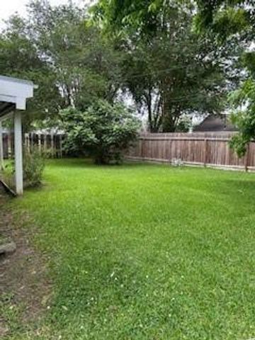 5005 Oak Lane, Texas City, TX 77591