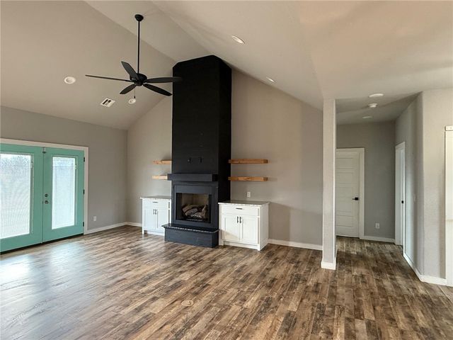 18783 Old Springtown Road, Gentry, AR 72734