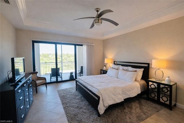 2547 Marquesa Royale LN 3-201, Naples, FL 34109