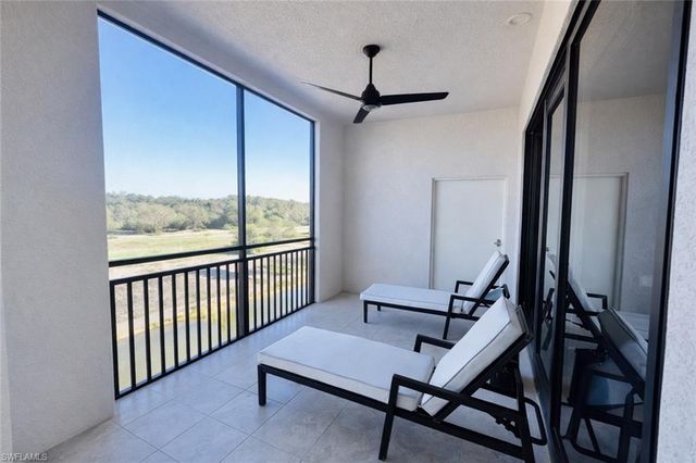 2547 Marquesa Royale LN 3-201, Naples, FL 34109