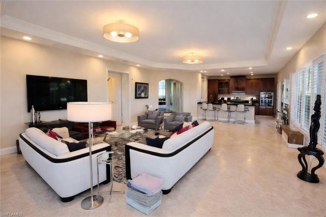 2547 Marquesa Royale LN 3-201, Naples, FL 34109