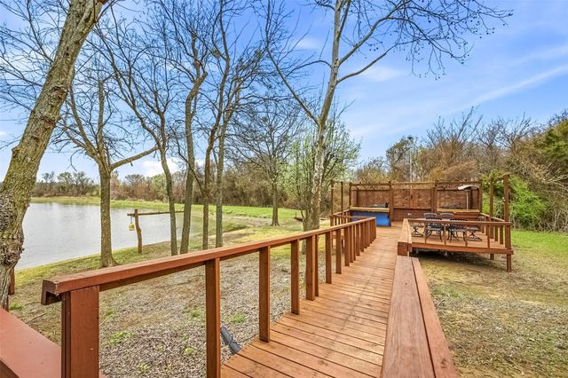 17311 E Us-82, Honey Grove, TX 75446