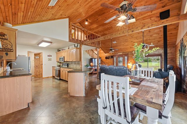 17311 E Us-82, Honey Grove, TX 75446