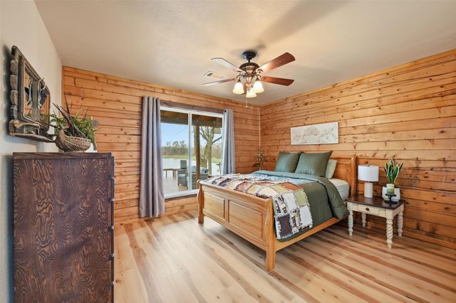 17311 E Us-82, Honey Grove, TX 75446