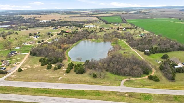 17311 E Us-82, Honey Grove, TX 75446