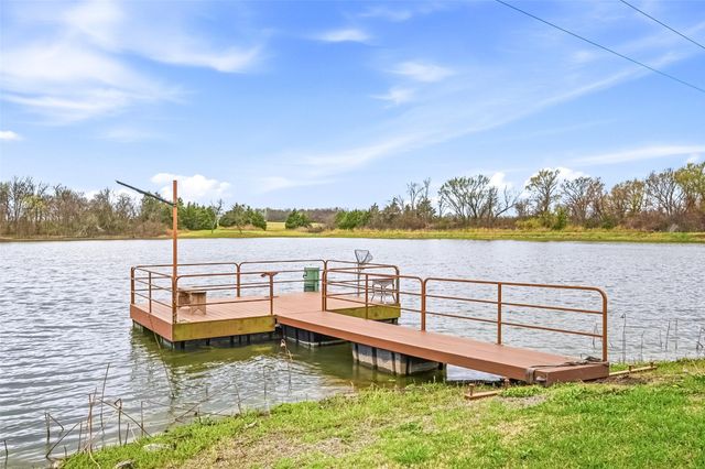 17311 E Us-82, Honey Grove, TX 75446