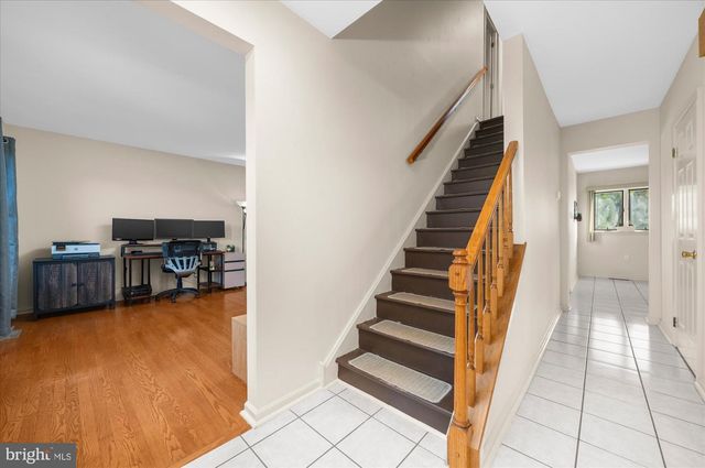 735 E TOWNSHIP LINE RD, Blue Bell, PA 19422