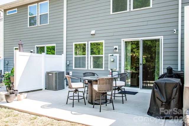 18036 Pear Hawthorne Drive, Huntersville, NC 28078