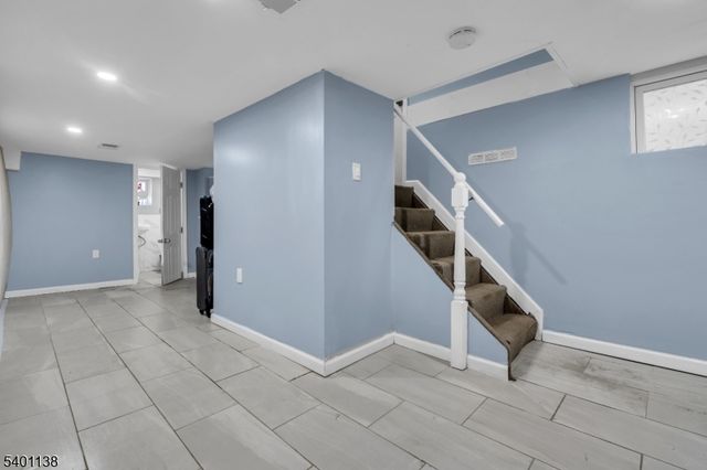 320 Pine St, Roselle Boro, NJ 07203