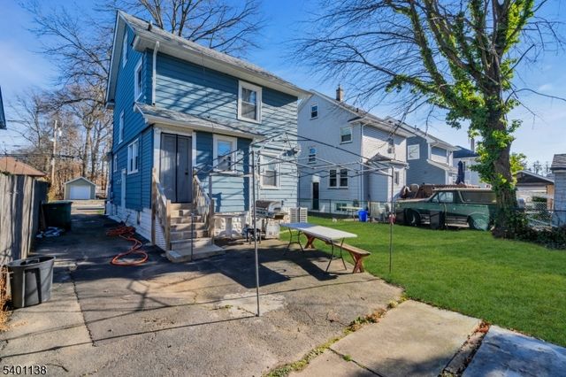 320 Pine St, Roselle Boro, NJ 07203