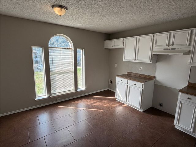 1221 Brooklawn Drive, Arlington, TX 76018