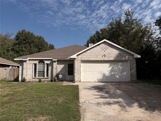 1221 Brooklawn Drive, Arlington, TX 76018