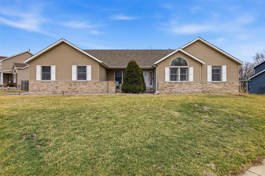1705 Concord Drive, Marion, IA 52302