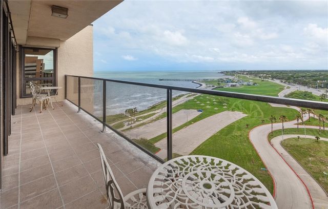 1400 Ocean Dr 1203C and 1204C, Corpus Christi, TX 78404