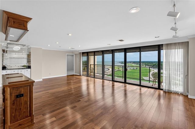 1400 Ocean Dr 1203C and 1204C, Corpus Christi, TX 78404